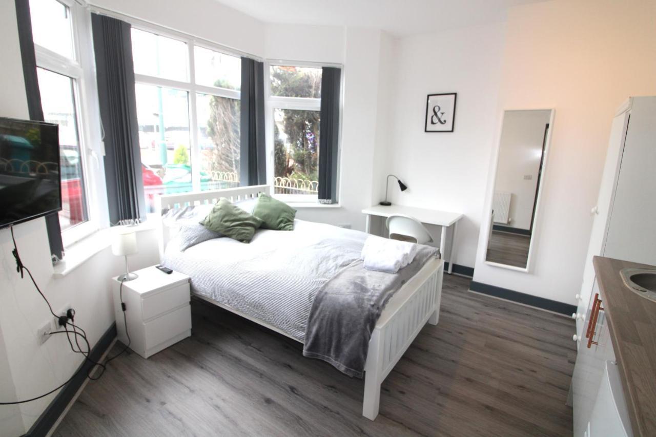 Newly Refurbished Studio, Great Location 8 Studios Нотингам Екстериор снимка