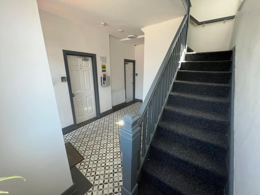 Newly Refurbished Studio, Great Location 8 Studios Нотингам Екстериор снимка