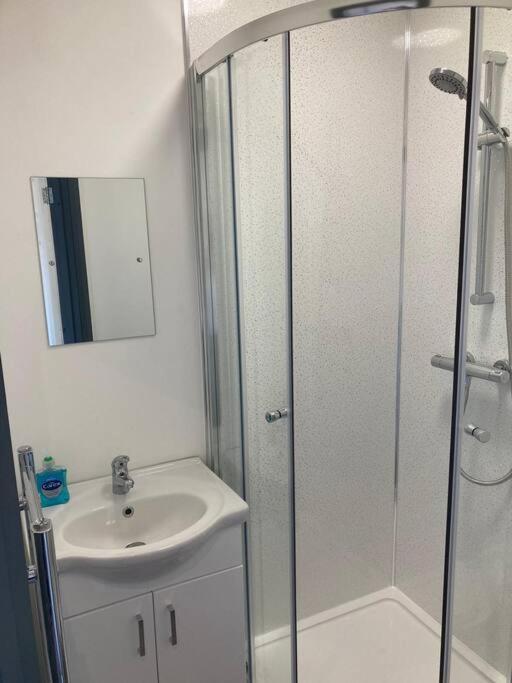 Newly Refurbished Studio, Great Location 8 Studios Нотингам Екстериор снимка