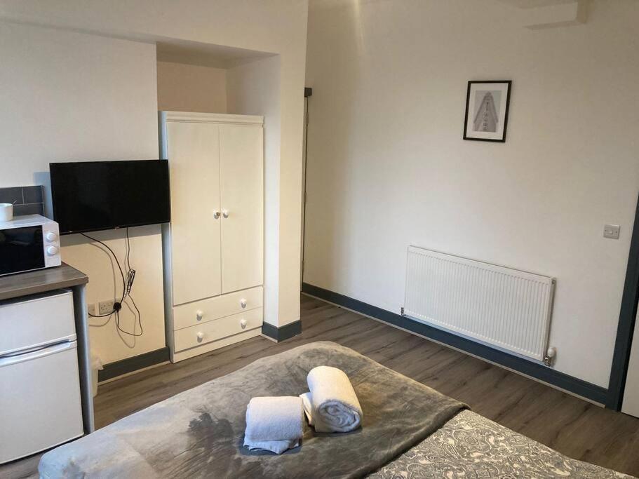 Newly Refurbished Studio, Great Location 8 Studios Нотингам Екстериор снимка