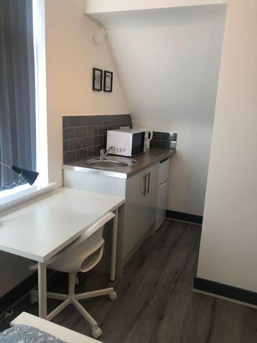 Newly Refurbished Studio, Great Location 8 Studios Нотингам Екстериор снимка