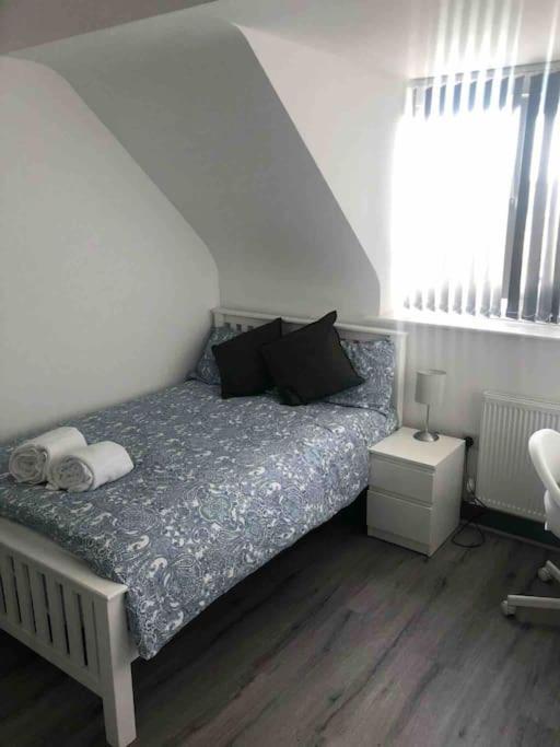 Newly Refurbished Studio, Great Location 8 Studios Нотингам Екстериор снимка